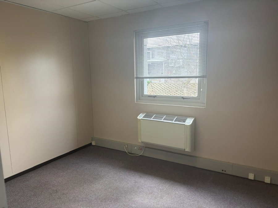 To Let Commercial Property for Rent in Rosendal Western Cape